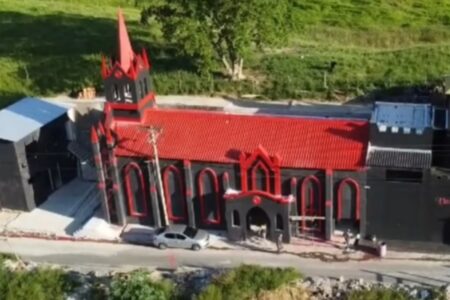 1ª igreja Luciferiana do Brasil viraliza na web; assista ao vídeo fica em Itatiaia, no Rio de Janeiro, e causou polêmica nas redes sociais
