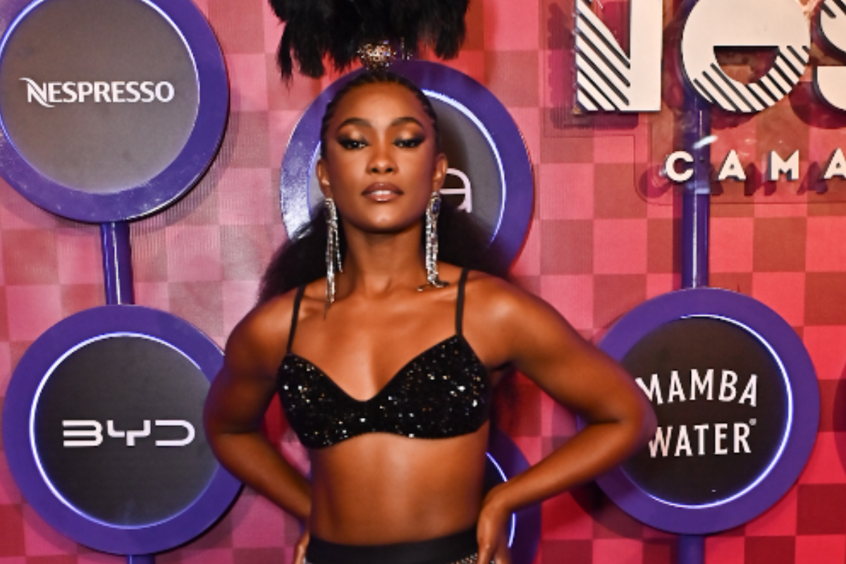 Erika Januzza no carnaval do Rio de Janeiro (Foto: Agnews)
