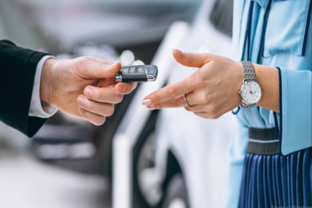 Polícia recuperou carro e mulher foi presa em flagrante (Foto: Freepik)