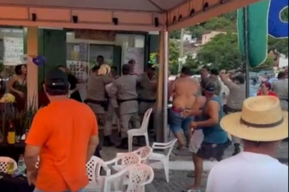 A imagem mostra um print do vídeo feito por testemunhas no local