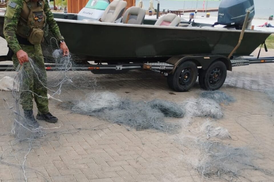 Pesca predatória: PM apreende 500 metros de rede em Abadiânia