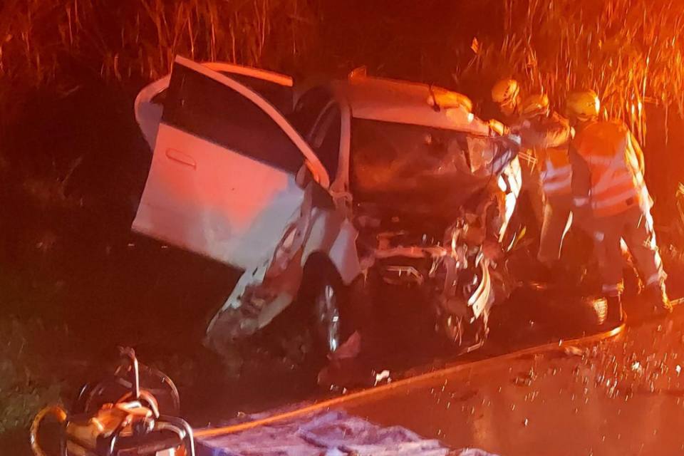 Motorista morre e outras três pessoas ficam feridas após grave acidente na GO-010