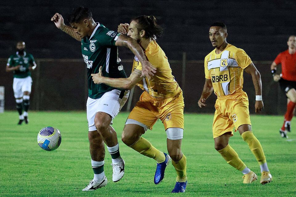 Brasiliense e Goiás ficam no empate