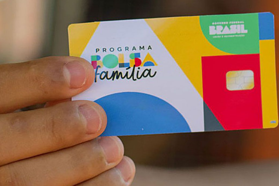 Governo divulga calendário de pagamento do Bolsa Família 2026; veja datas Benefício começa a ser pago no dia 19 de janeiro