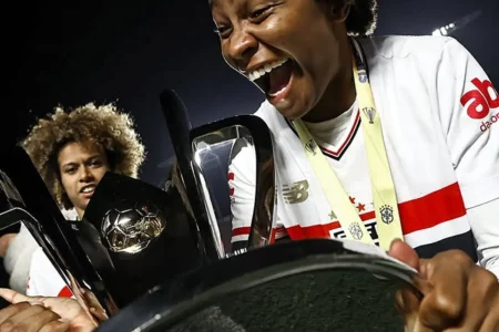 São Paulo vence Corinthians e é Campeão da Supercopa feminina