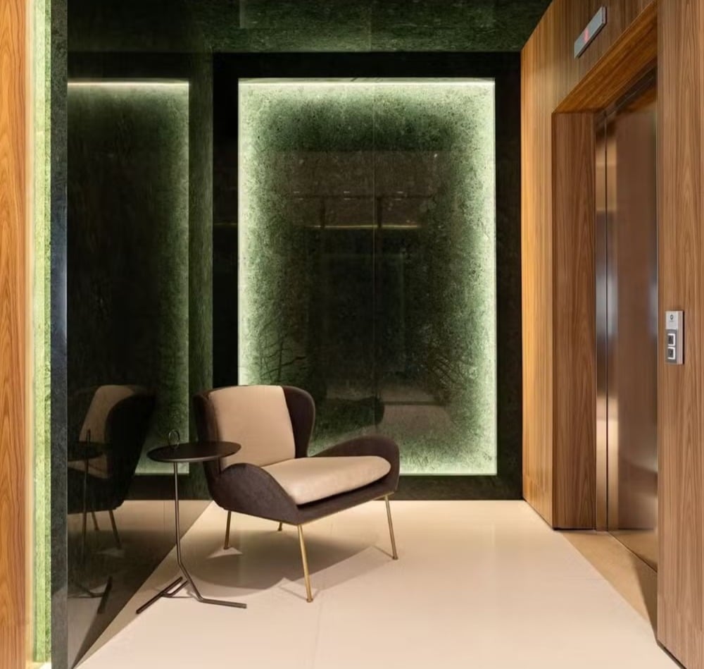 Maiara, dupla de Maraisa, compra apartamento de R$ 10 milhões em Goiânia; veja fotos Apê da sertaneja conta com móveis exclusivos