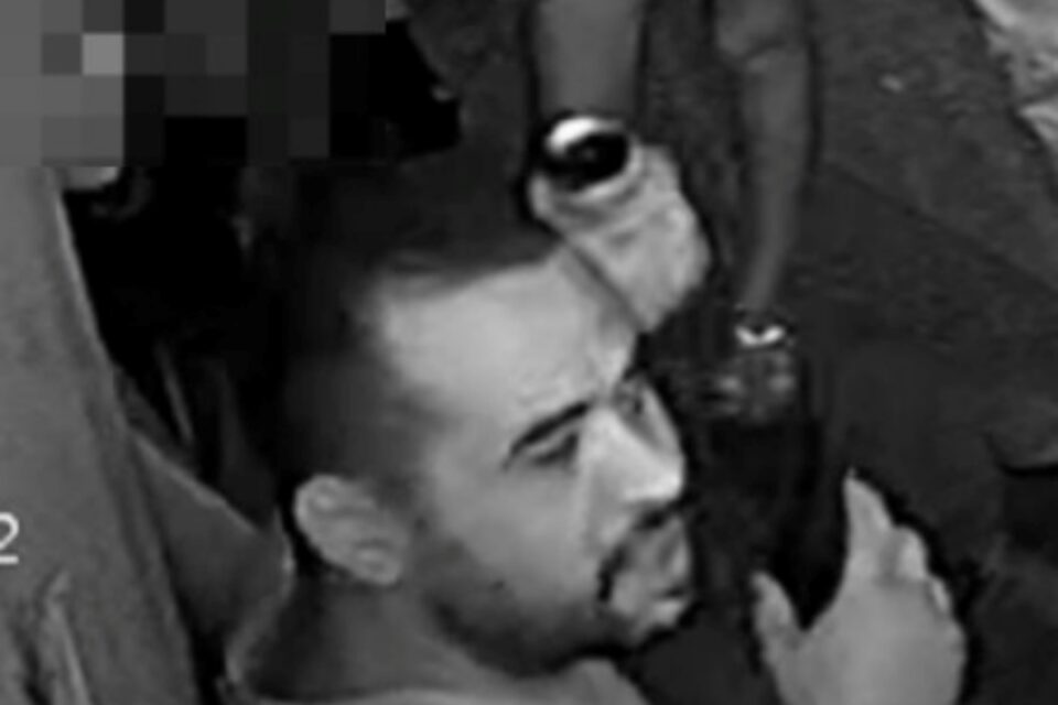 A imagem mostra o homem suspeito de homicídio morto pela ROTAM