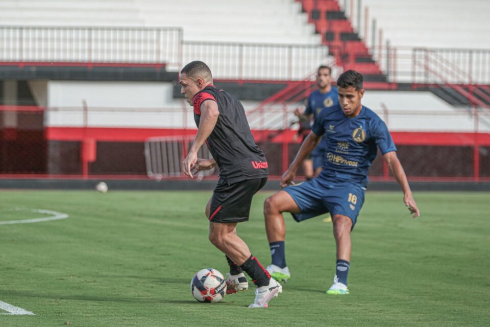 Amistoso entre Atlético Goianiense e Aparecidense