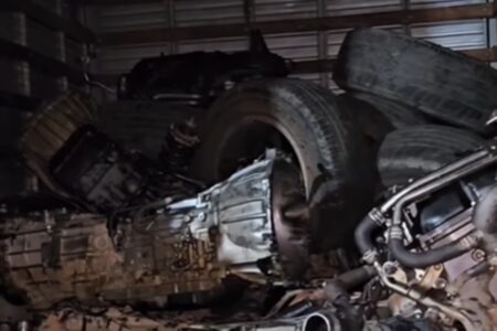 PM encontra desmanche com motores roubados em Goiânia