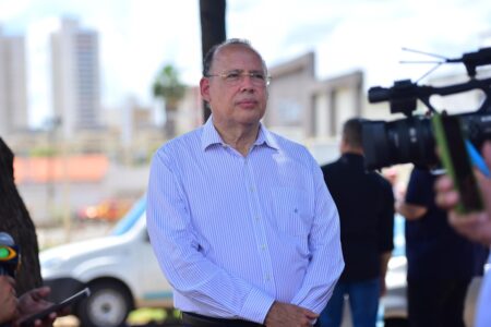 'Vamos construir de novo, mais seguro e mais bonito', diz pastor sobre igreja que teto desabou