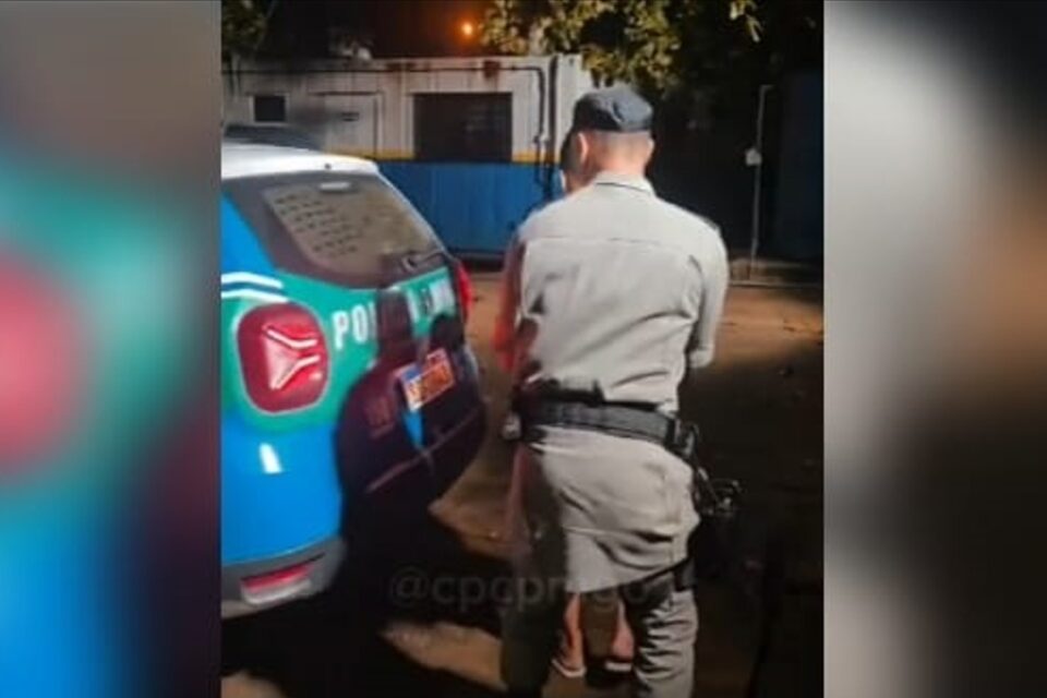 A imagem mostra o momento em que o suspeito foi preso