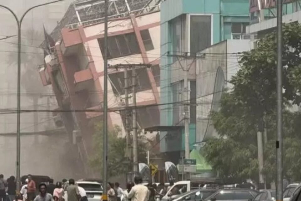 Terremoto atinge Mianmar e Tailândia e deixa mortos; vídeos Tremor de magnitude 7,7 ocorreu profundidade de 10 km; número de mortos