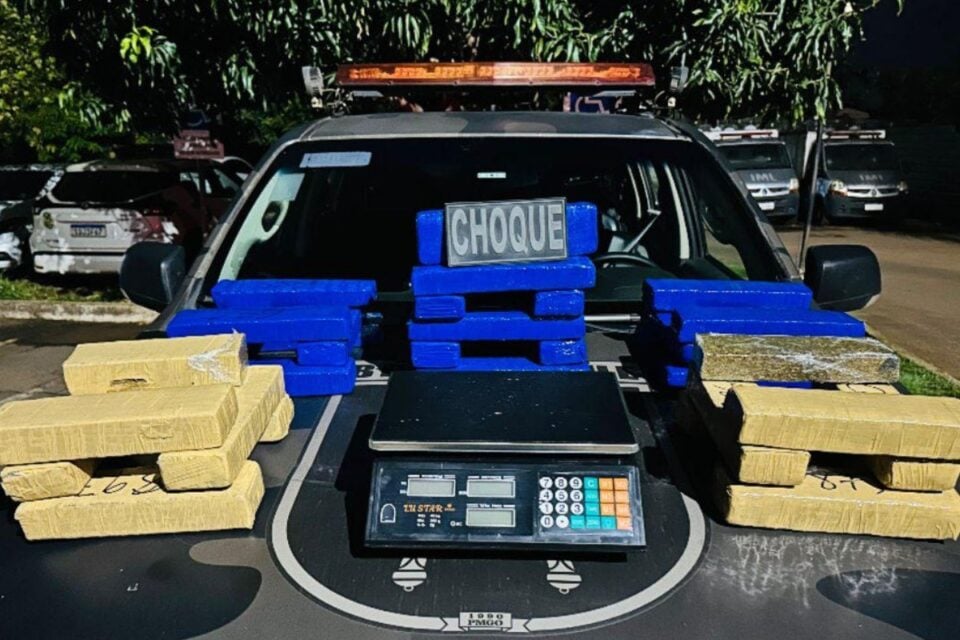 Homem é preso com mais de R$ 52 mil em drogas, em Goiânia