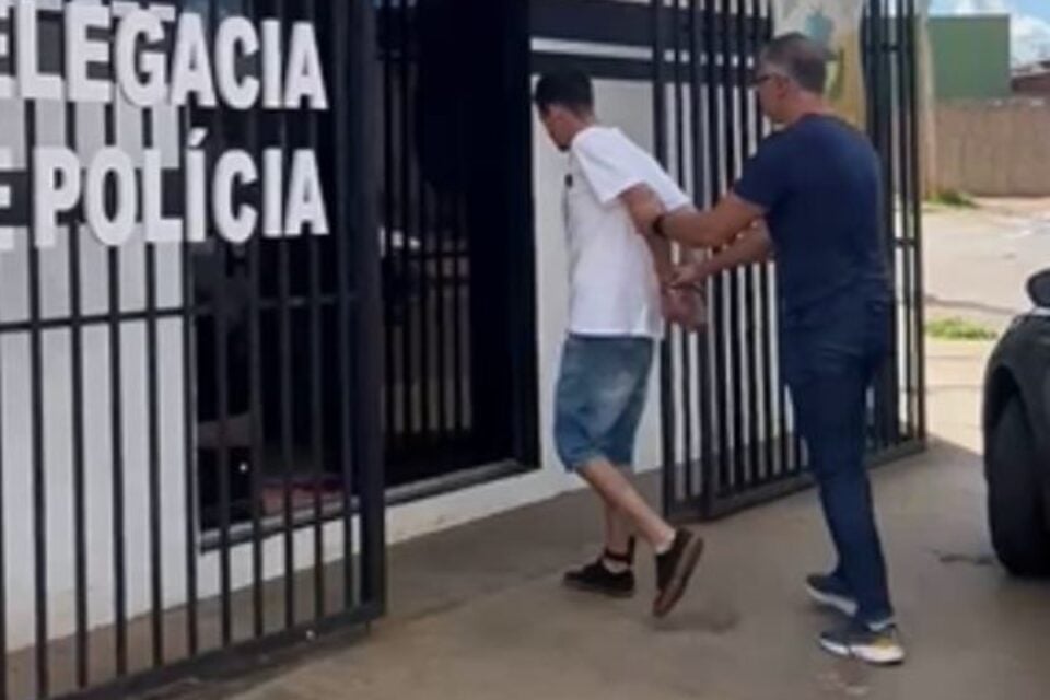 Jovem é preso por roubar aposentadoria e agredir idoso com barro de ferro em Anápolis