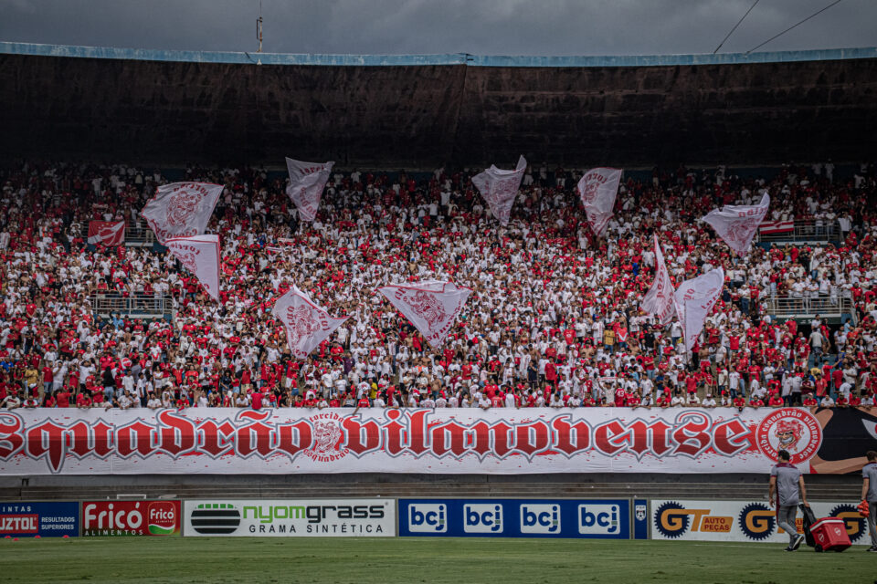 Torcida do Vila nova compra já 30 mil ingressos