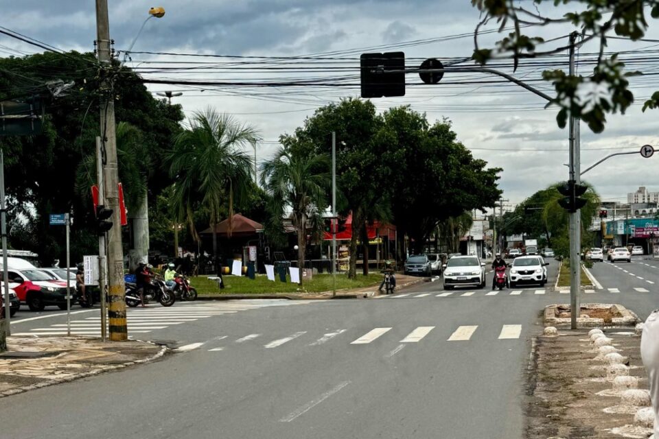 Prefeitura de Goiânia amplia Avenida Castelo Branco com terceira faixa