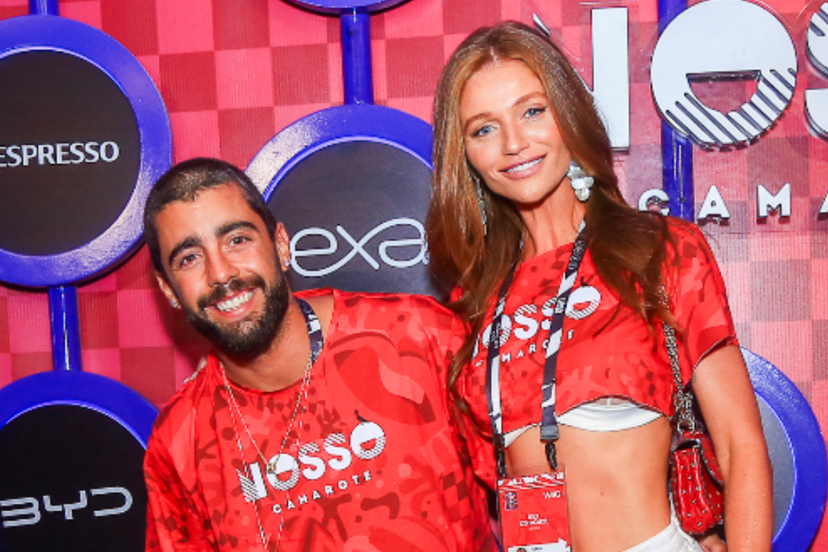 Pedro Scooby e Cíntia Dicker no carnaval do Rio de Janeiro (Foto: Agnews)