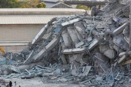 Terremoto em Mianmar: número de mortos ultrapassa 2.700 4.521 pessoas ficaram feridas e 441 seguem desaparecidas