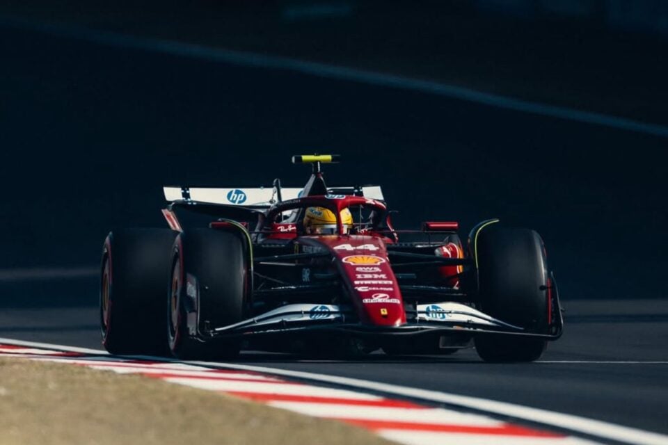 Hamilton vence Sprint da China