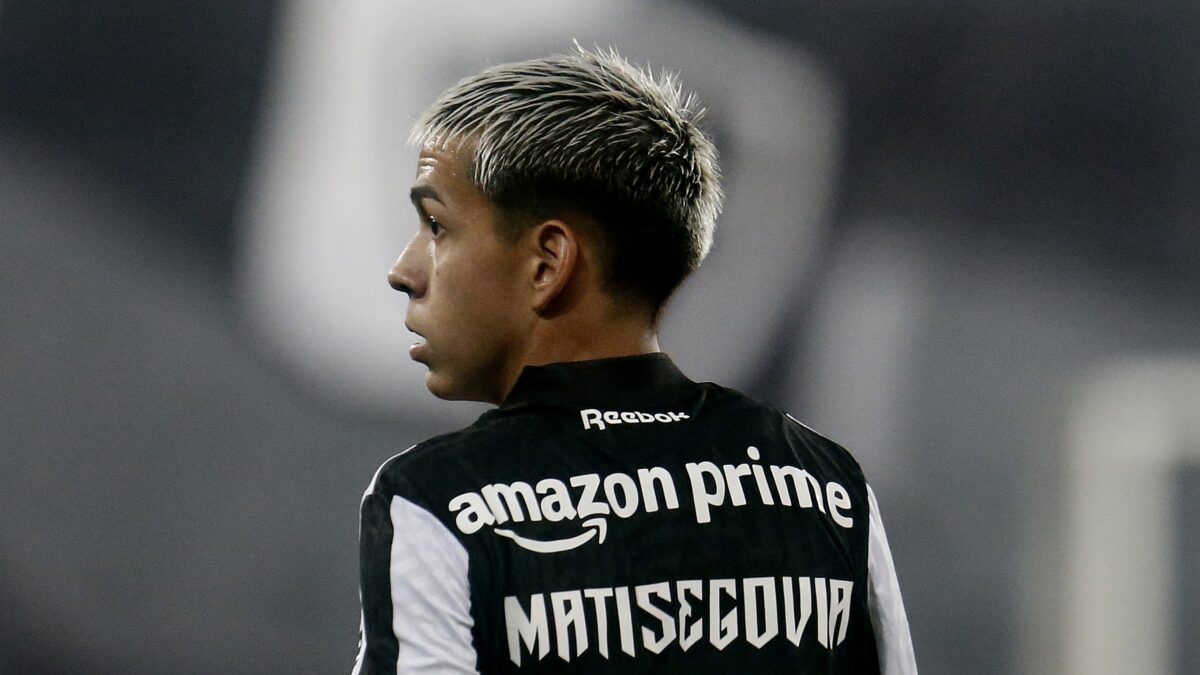 Matías Segovia durante partida pelo Botafogo