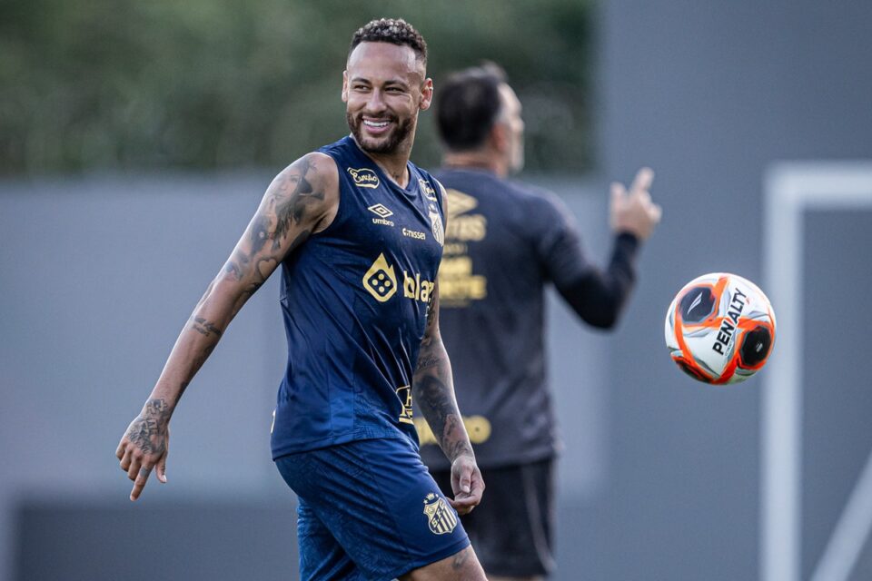 Neymar em treino no Santos