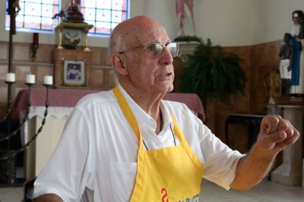 Arquidiocese proíbe padre Júlio Lancellotti de transmitir missas e pode afastá-lo de paróquia; veja motivo Dom Odilo redes sociais