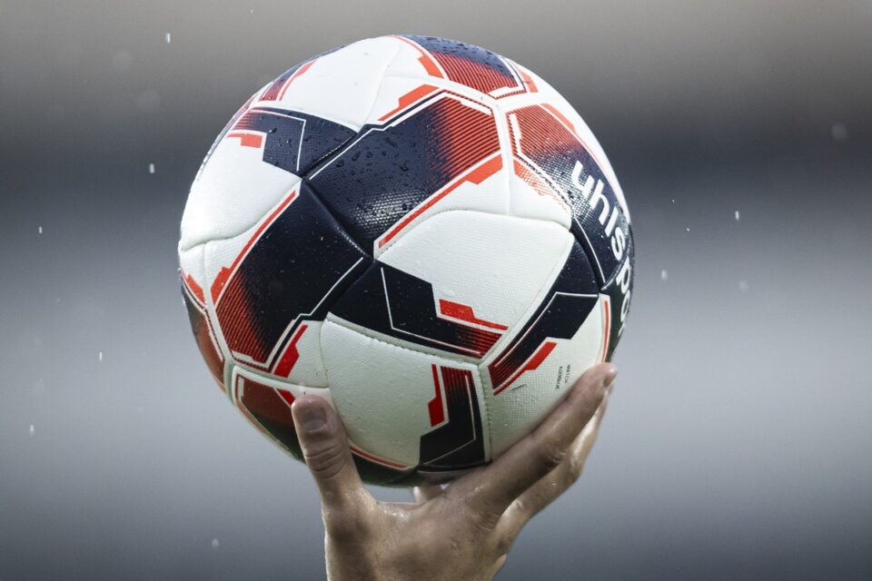 Bola do Campeonato Goiano 2025