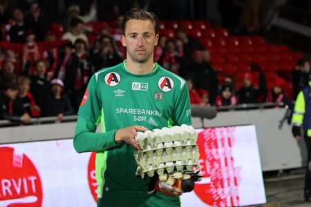 Jan de Boer, goleiro do Bryne, da Noruega