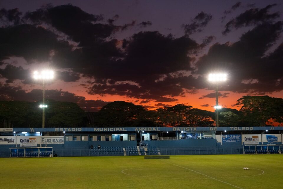 Estádio Anníbal Batista de Toledo