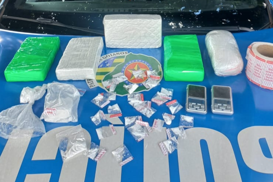 Três pessoas são presas em Aparecida com droga avaliada em R$ 100 mil