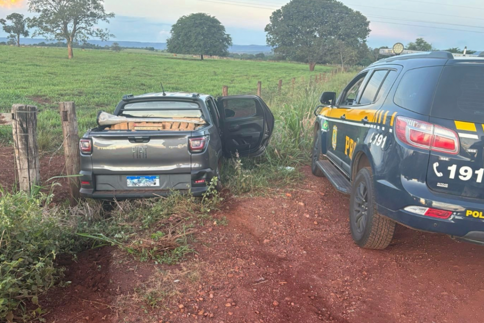Homem é preso transportando 800 kg de maconha pela BR-153