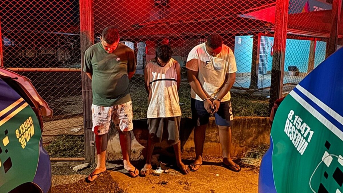Homem é linchado por empresário e amigos após invadir lava-jato em Goiânia agressores usaram um bastão de madeira com arame farpado