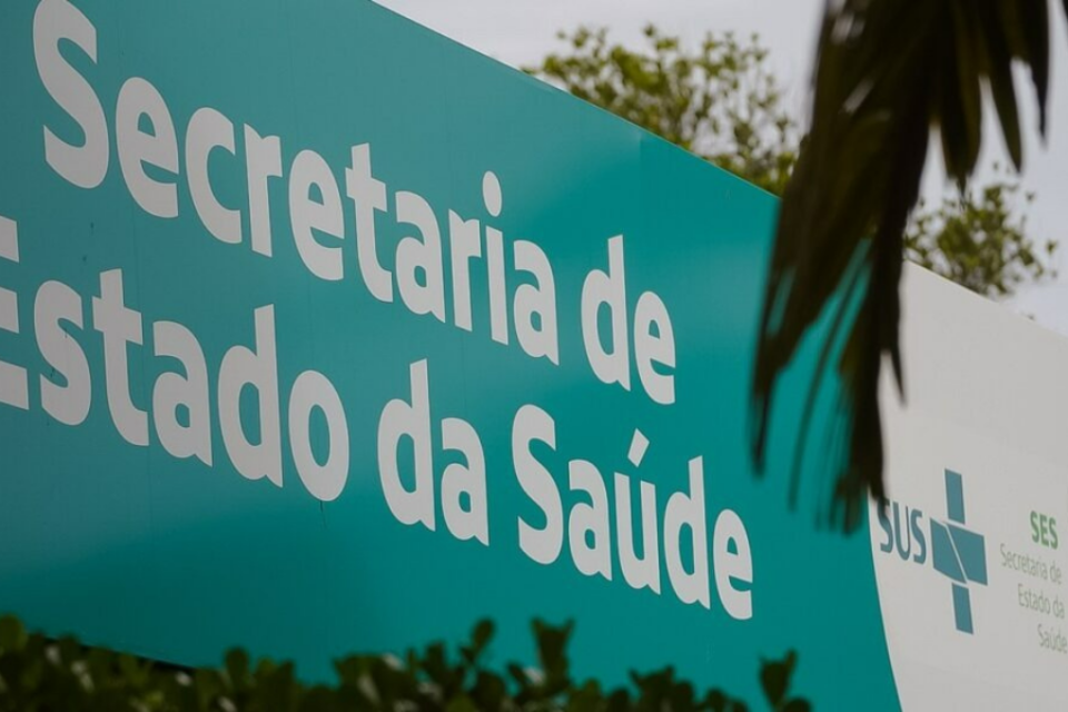 SES-GO abre processo seletivo com salários de R$ 9 mil; Veja como se inscrever