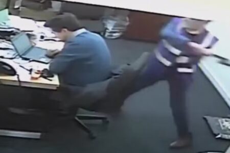 Diretor de escola católica ataca vice ao descobrir que compartilhavam amante Vítima foi atingida por golpe de chave-inglesa na cabeça