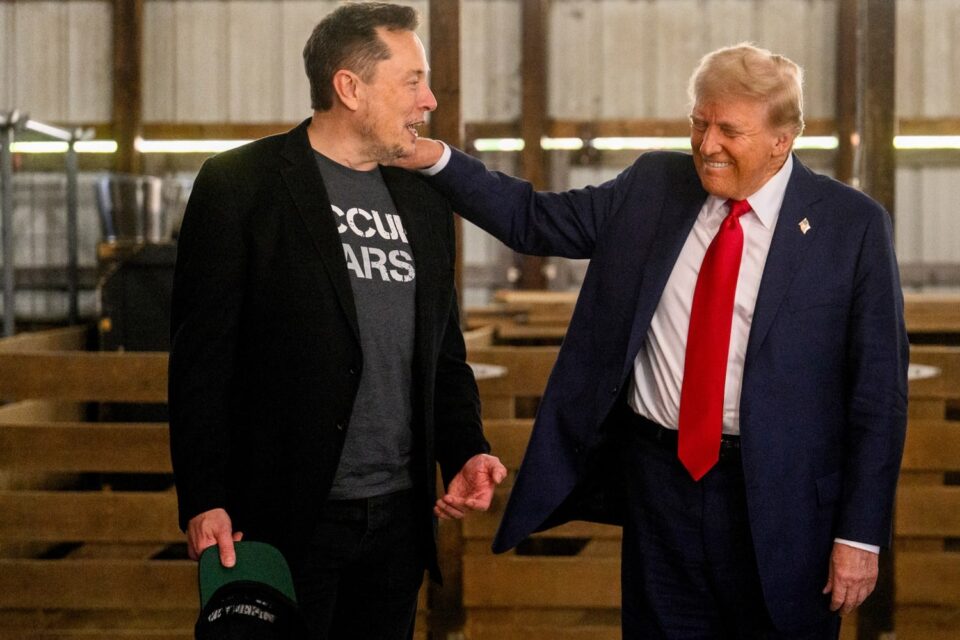 Democratas iniciam campanha para expulsar Musk do governo Trump Empresário tem coordenado cortes de gastos públicos nos EUA
