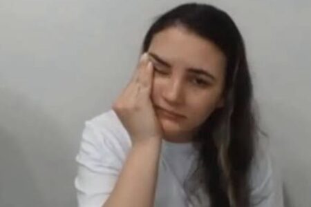 Débora Rodrigues, mulher que pichou 'perdeu, mané' (Foto: Reprodução)