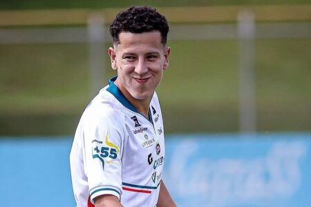 Jhoninha, novo reforço do Goiatuba