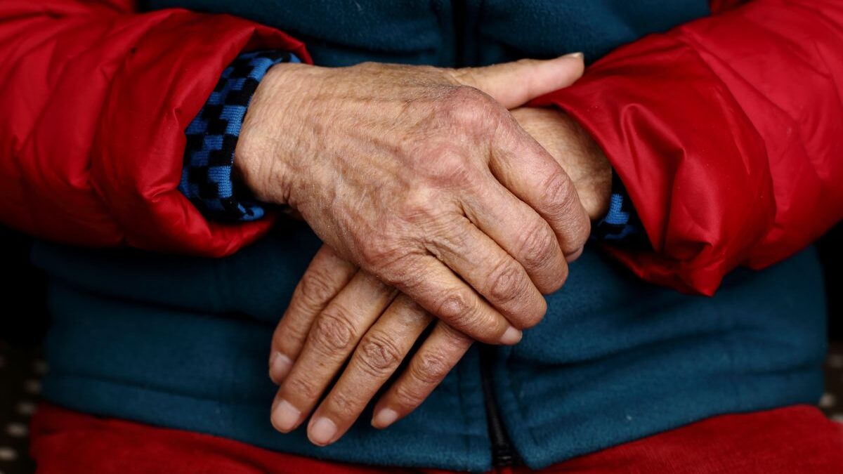 Idosa foi ameaçada pelo neto (Foto: Freepik)