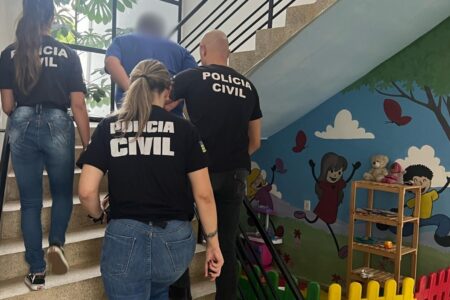 Treinador de futebol é preso por assédio sexual contra adolescentes em Goiás Homem atraía alunos para sua casa com promessas e ameaças