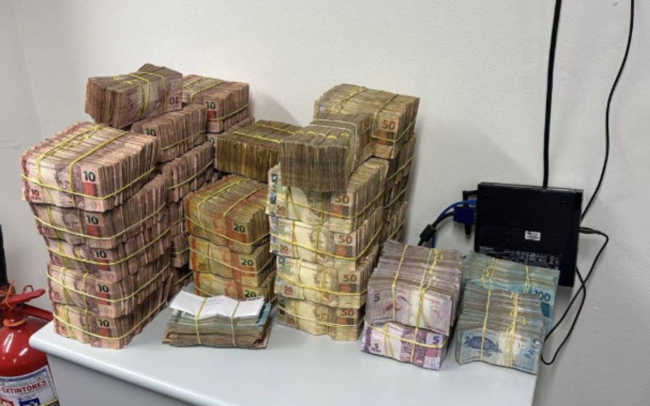 Dinheiro já apreendido na operação que envolve prefeito de Sorocaba (Foto: Reprodução)