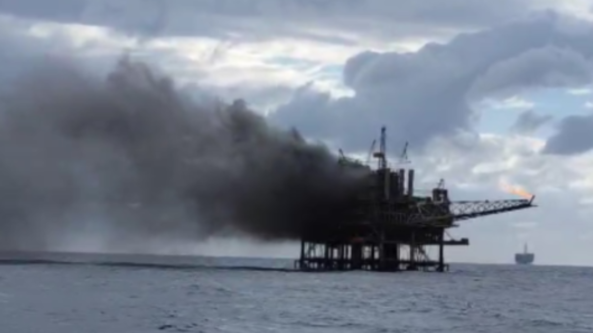 Imagem da plataforma pegando fogo