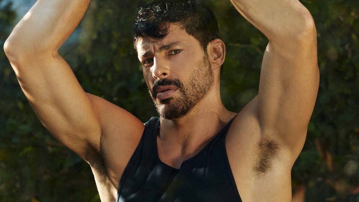 Cauã Reymond quem não use desodorante; como prevenir mau odor Ator que está na novela 'Vale Tudo' declarou que 'transpira diferente'