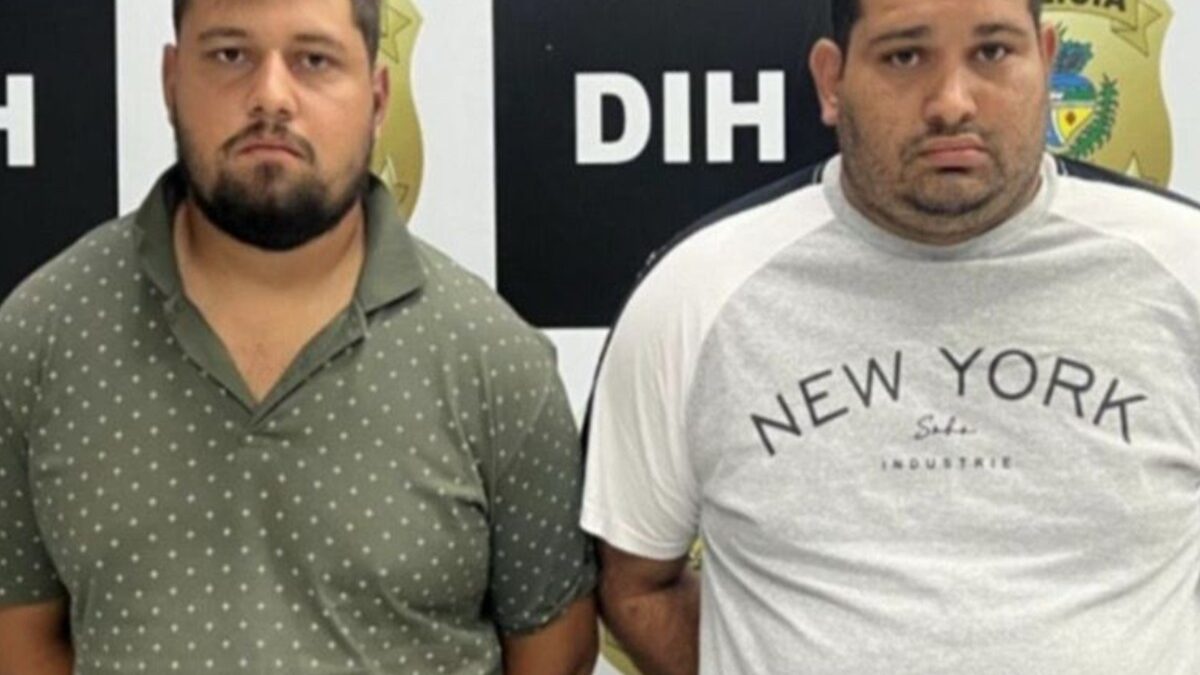 Edgar Silva Primo (esq.) e Henrique Pacheco de Almeida (dir.), acusados pelo assassinato do empresário Bruno Baylão (Foto: PCGO)