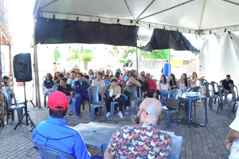 Faculdade de Educação da UFG recebe o ‘Por Aí Festival de Cinema Itinerante’