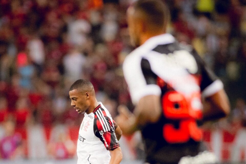 Vasco e Flamengo empatam sem gols