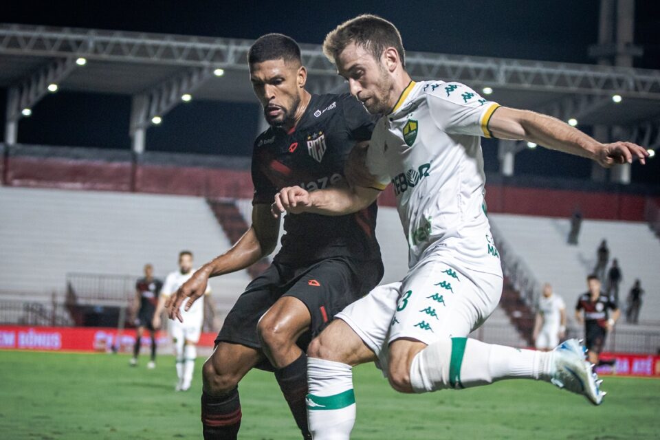 Partida entre Atlético Goianiense e Cuiabá em 2024