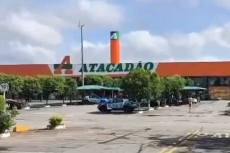 Mulher foi morta pelo ex enquanto trabalhava no Atacadão Caso aconteceu na Avenida Perimetral Norte, Setor Empresarial