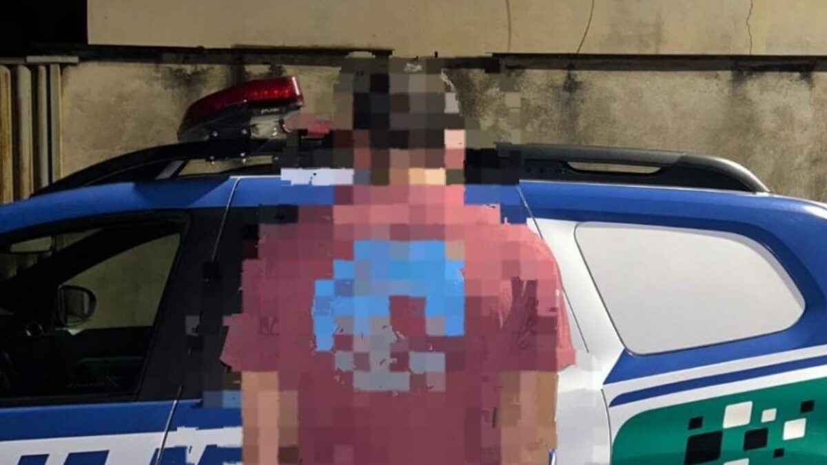 Homem é preso por agredir a namorada com soco na boca em Urutaí