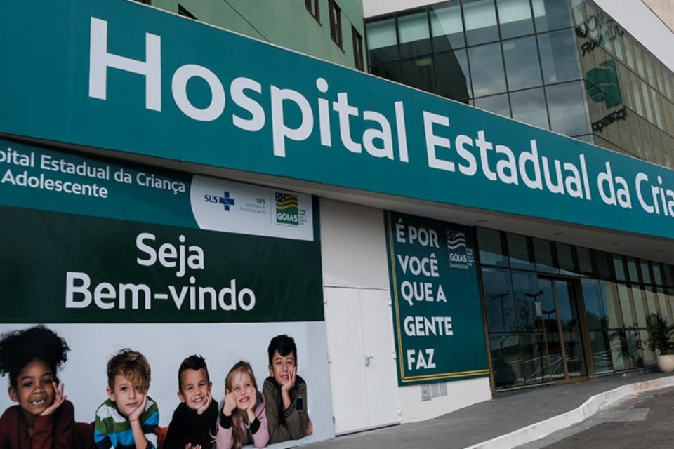 Bebê de 1 ano morre após se engasgar com pedaço de maçã em Senador Canedo