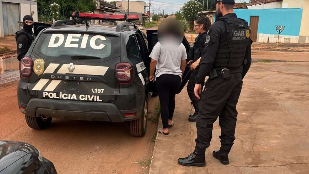 Suspeita de envolvimento em golpes virtuais é presa (Foto: Divulgação)
